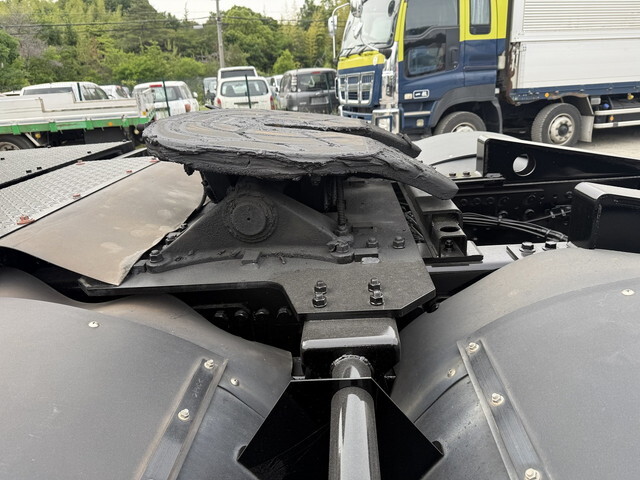 日野プロフィアトレーラーヘッド（トラクターヘッド）大型（10t）[写真18]