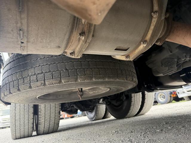 日野プロフィアトレーラーヘッド（トラクターヘッド）大型（10t）[写真20]