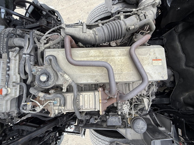 日野プロフィアトレーラーヘッド（トラクターヘッド）大型（10t）[写真09]