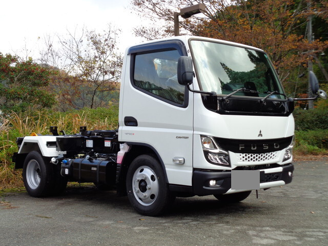 三菱ふそうキャンターコンテナ専用車小型（2t・3t）[写真01]
