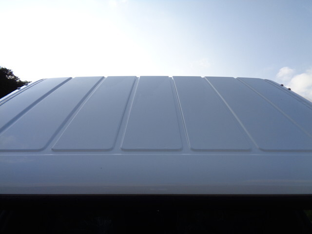 三菱ふそうキャンターコンテナ専用車小型（2t・3t）[写真12]