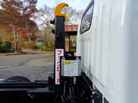 三菱ふそうキャンターコンテナ専用車小型（2t・3t）[写真14]