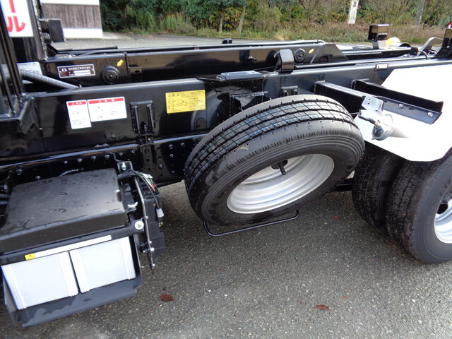 三菱ふそうキャンターコンテナ専用車小型（2t・3t）[写真15]