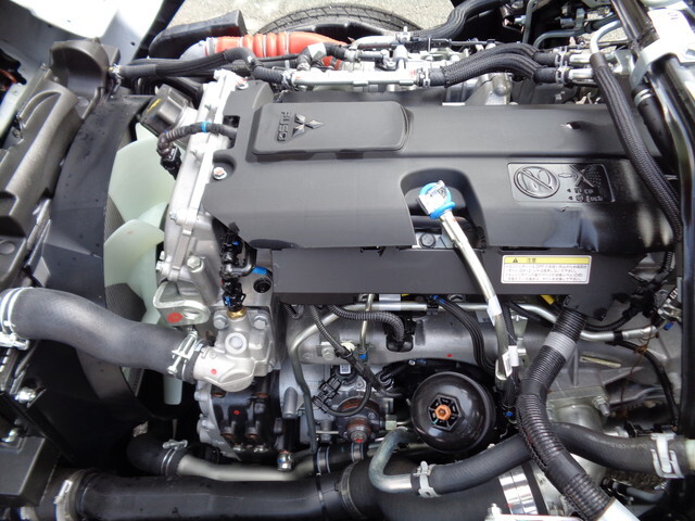 三菱ふそうキャンターコンテナ専用車小型（2t・3t）[写真17]