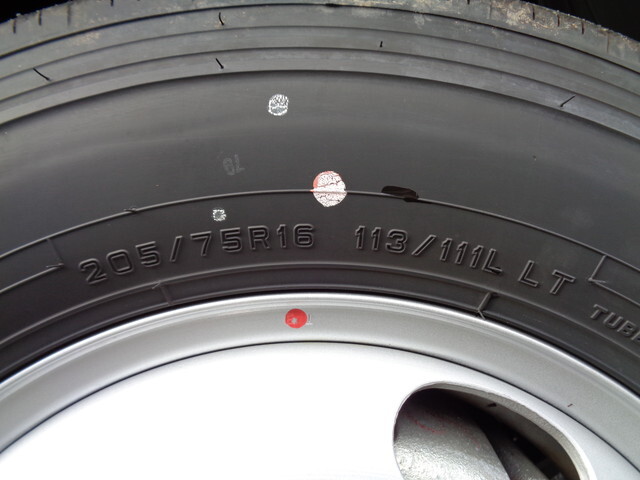 三菱ふそうキャンターコンテナ専用車小型（2t・3t）[写真19]