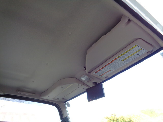 三菱ふそうキャンターコンテナ専用車小型（2t・3t）[写真25]