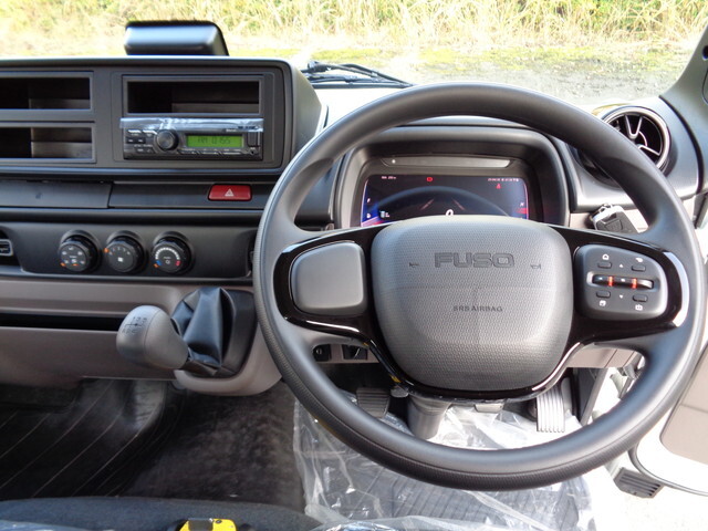 三菱ふそうキャンターコンテナ専用車小型（2t・3t）[写真26]