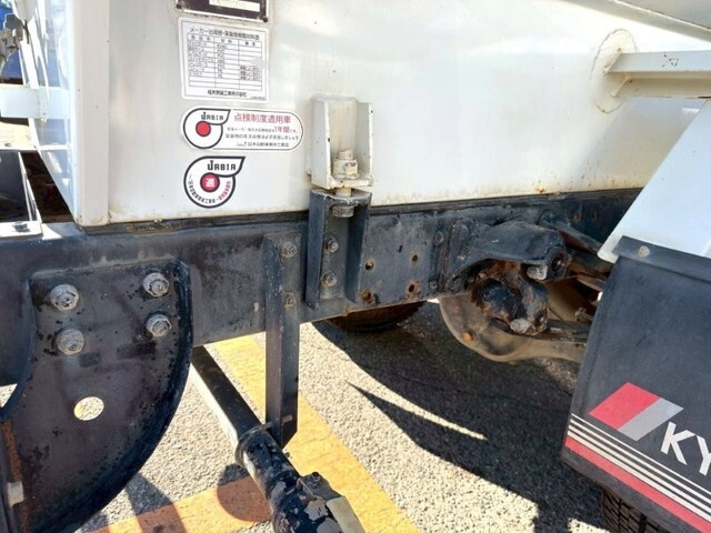 三菱ふそうファイター散水車中型（4t）[写真15]