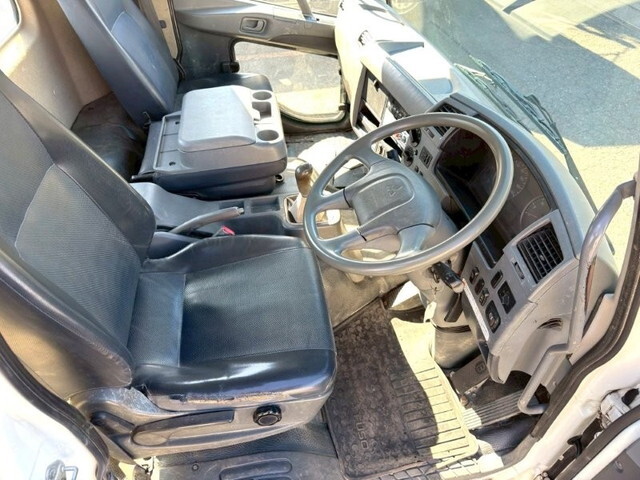 三菱ふそうファイター散水車中型（4t）[写真27]