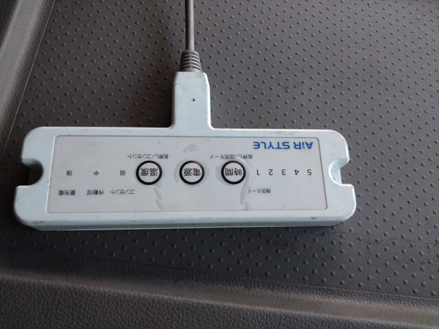 UDトラックスクオントレーラーヘッド（トラクターヘッド）大型（10t）[写真14]