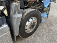 UDトラックスクオントレーラーヘッド（トラクターヘッド）大型（10t）[写真23]