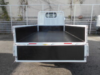 日産アトラス平ボディ小型（2t・3t）[写真11]