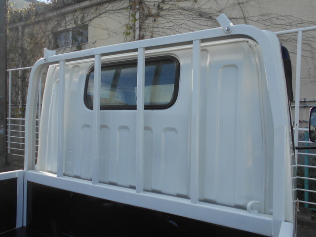 日産アトラス平ボディ小型（2t・3t）[写真12]