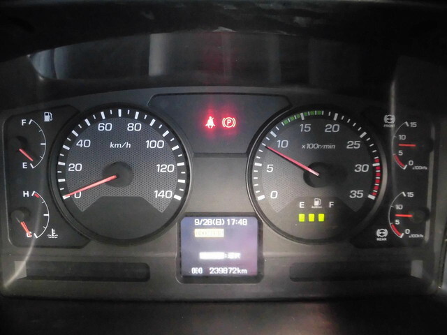 三菱ファイター平ボディ中型（4t）[写真19]