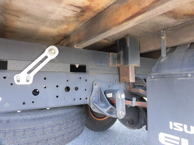 いすゞエルフ平ボディ小型（2t・3t）[写真15]