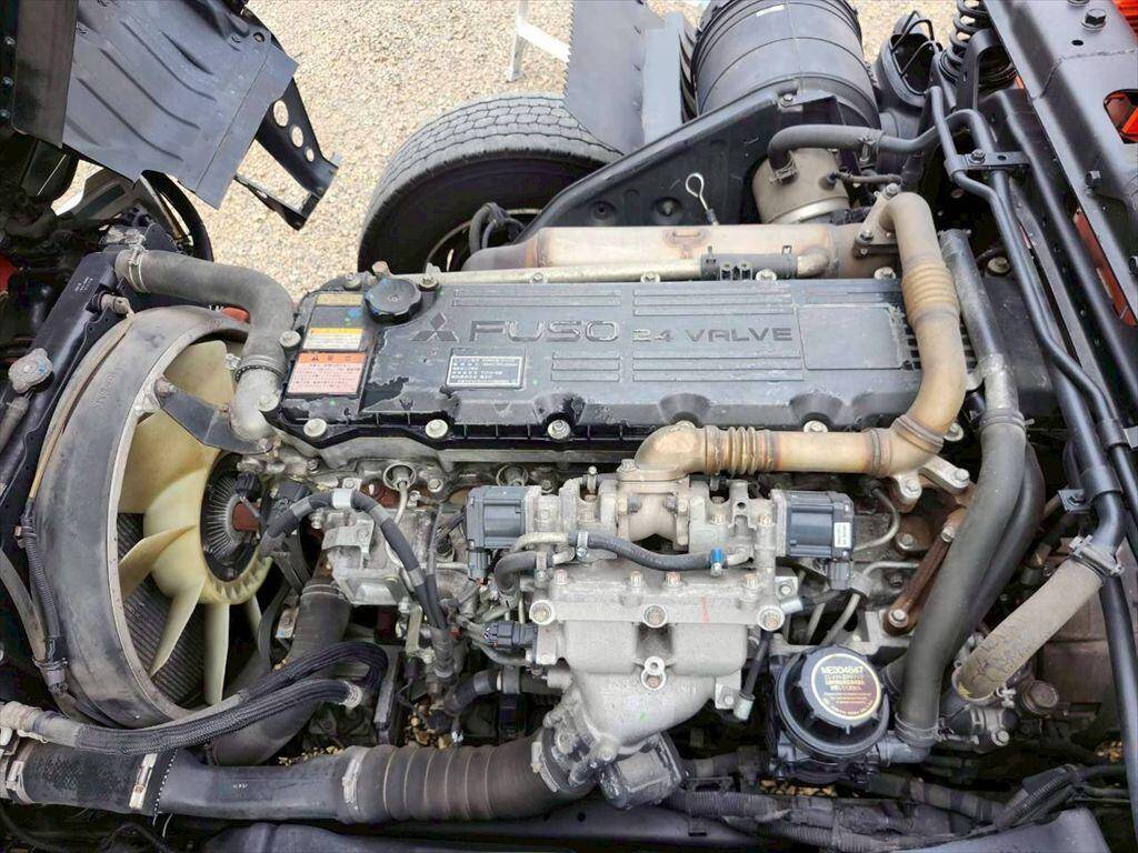 三菱ふそうファイタークレーン4段増トン（6t・8t）[写真18]