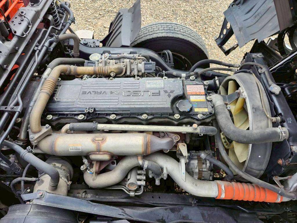 三菱ふそうファイタークレーン4段増トン（6t・8t）[写真19]