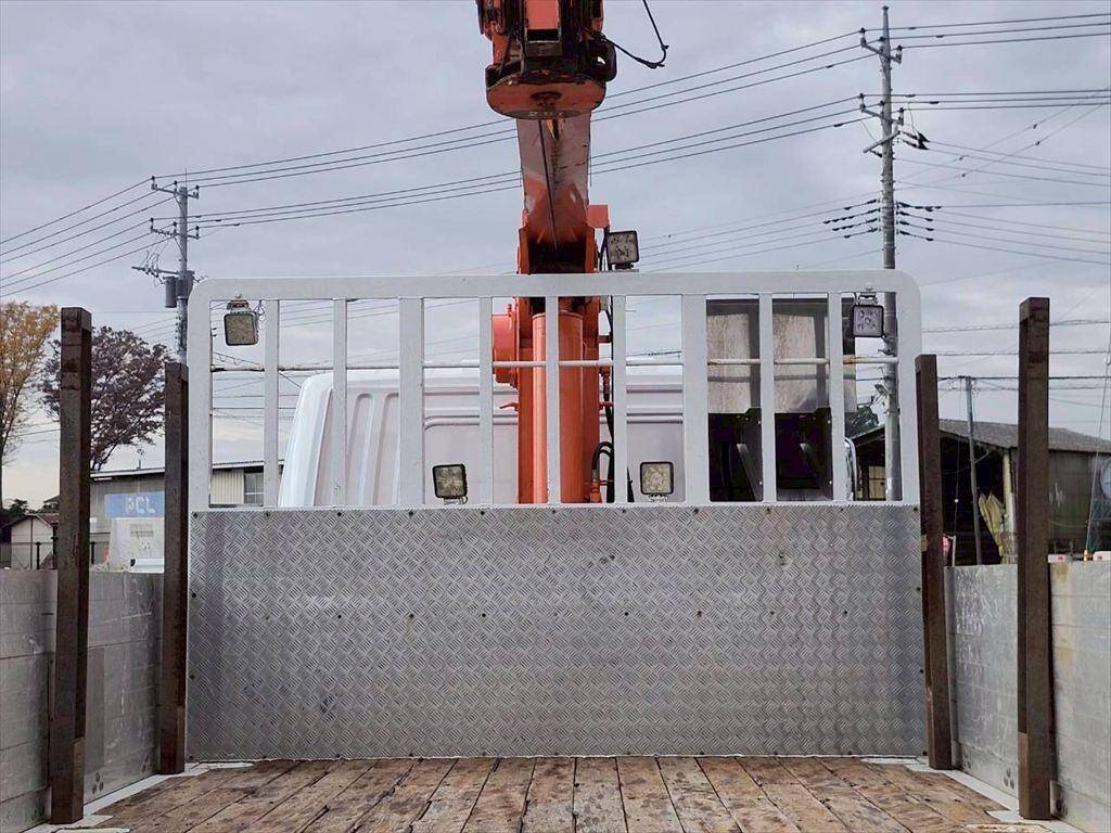 三菱ふそうファイタークレーン4段増トン（6t・8t）[写真07]