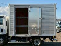 いすゞエルフアルミバン小型（2t・3t）[写真13]