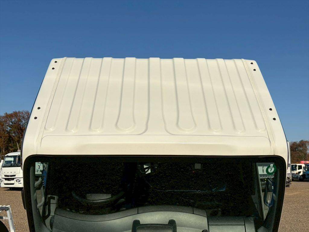 いすゞエルフアルミバン小型（2t・3t）[写真18]