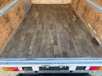 いすゞエルフアルミバン小型（2t・3t）[写真09]