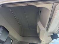 いすゞフォワードアルミウイング増トン（6t・8t）[写真25]