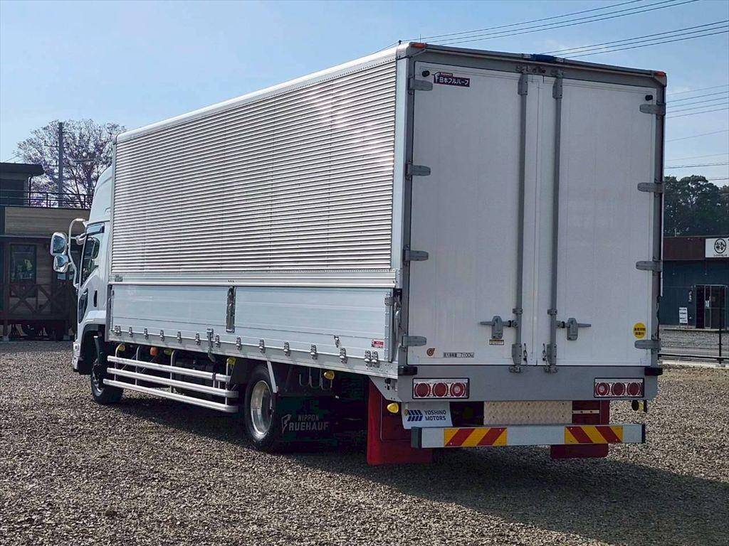 いすゞフォワードアルミウイング増トン（6t・8t）[写真03]