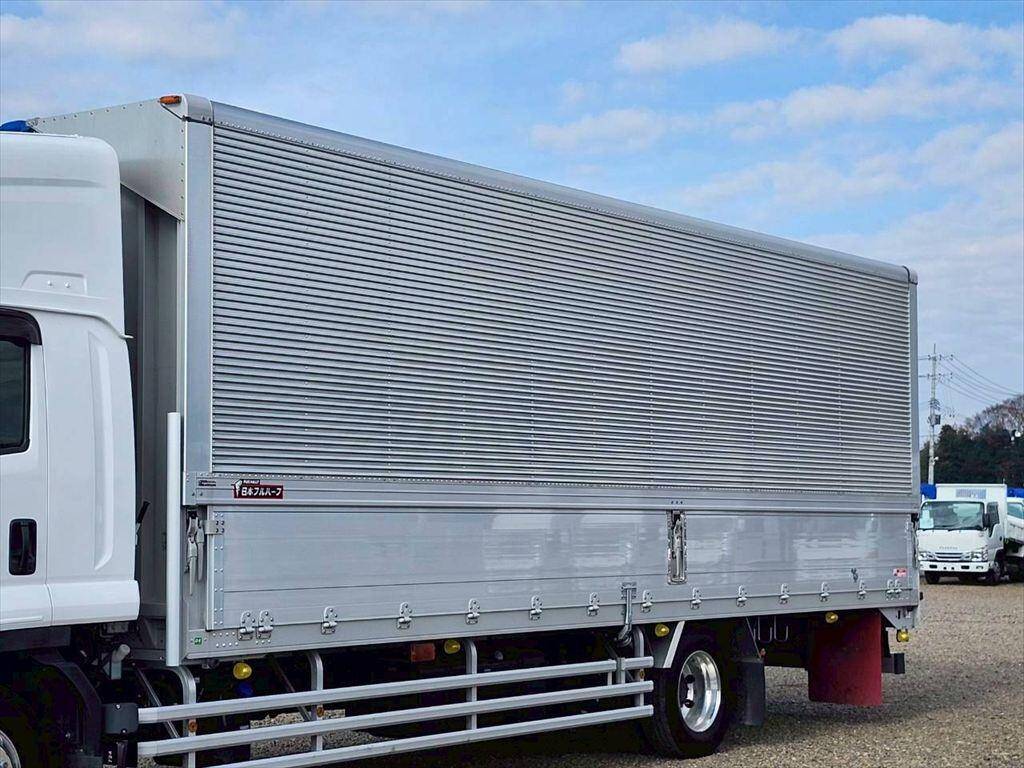 いすゞフォワードアルミウイング増トン（6t・8t）[写真06]