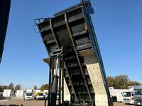 日野プロフィアダンプ大型（10t）[写真13]