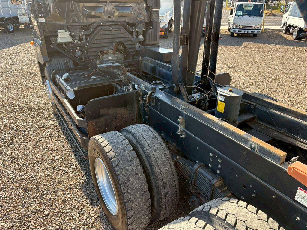 日野プロフィアダンプ大型（10t）[写真14]