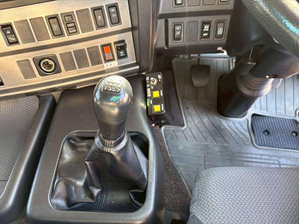 日野プロフィアダンプ大型（10t）[写真22]