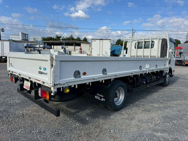 いすゞエルフ平ボディ小型（2t・3t）[写真02]