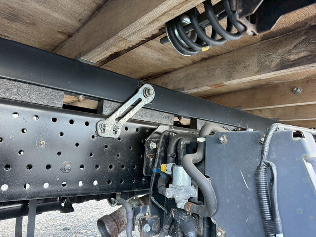 いすゞエルフ平ボディ小型（2t・3t）[写真22]