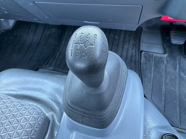 いすゞエルフ平ボディ小型（2t・3t）[写真31]