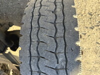 いすゞギガ平ボディ大型（10t）[写真17]