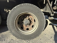 いすゞギガ平ボディ大型（10t）[写真18]