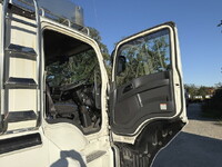 いすゞギガ平ボディ大型（10t）[写真32]