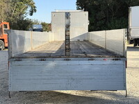 いすゞギガ平ボディ大型（10t）[写真10]