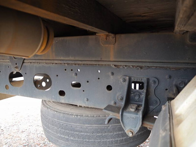 いすゞフォワードクレーン4段増トン（6t・8t）[写真25]