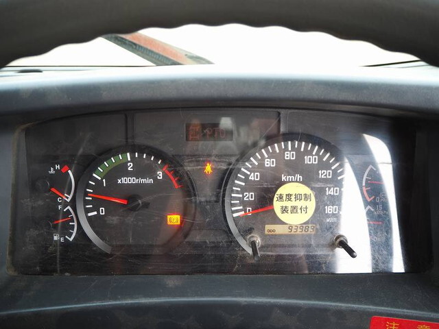 いすゞフォワードクレーン4段増トン（6t・8t）[写真38]