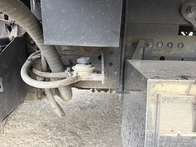 いすゞエルフクレーン4段小型（2t・3t）[写真20]