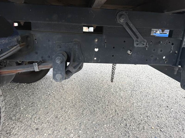 いすゞエルフクレーン4段小型（2t・3t）[写真21]