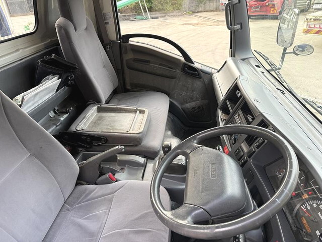 いすゞエルフクレーン4段小型（2t・3t）[写真29]