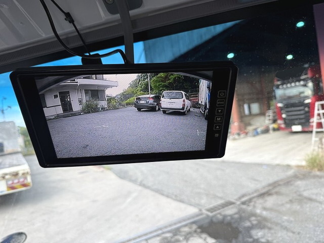 いすゞエルフクレーン4段小型（2t・3t）[写真31]