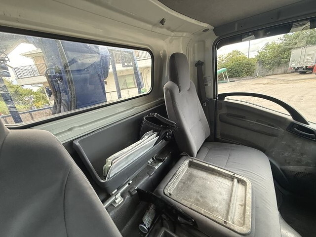 いすゞエルフクレーン4段小型（2t・3t）[写真34]