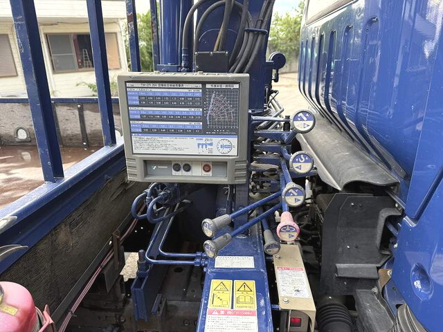 いすゞエルフクレーン4段小型（2t・3t）[写真35]