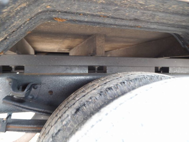 いすゞエルフ家畜運搬車小型（2t・3t）[写真15]