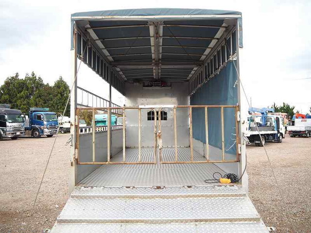 いすゞエルフ家畜運搬車小型（2t・3t）[写真20]