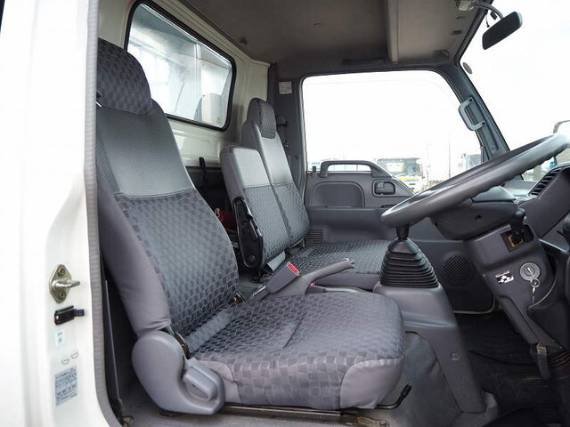 いすゞエルフ家畜運搬車小型（2t・3t）[写真34]