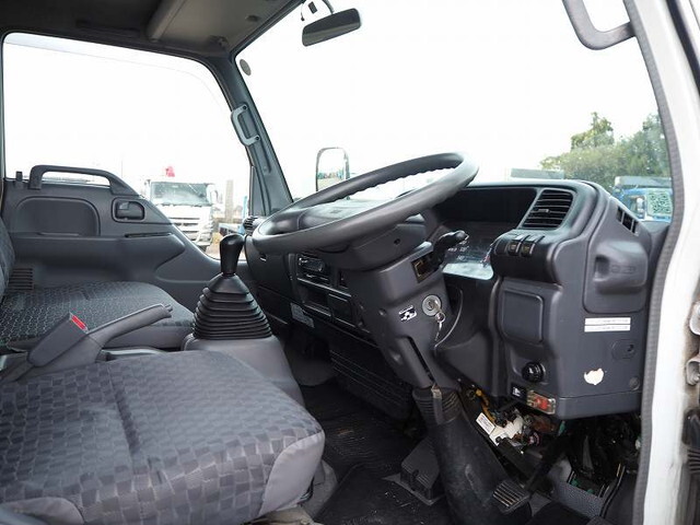 いすゞエルフ家畜運搬車小型（2t・3t）[写真35]